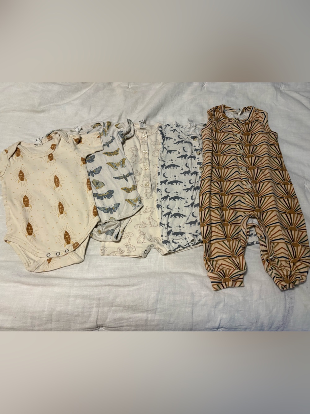 Kate Quinn bundle rockets, moths, bunnies, coyote, 70’s sun 12-18